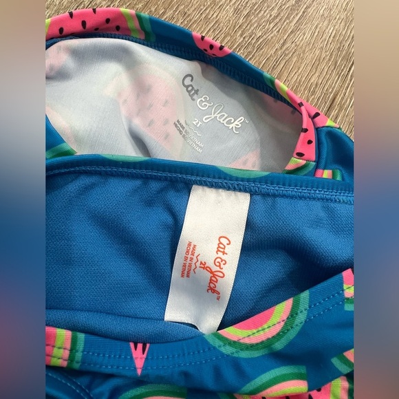 Cat & Jack watermelon long sleeve bikini size 2t - Picture 6 of 6